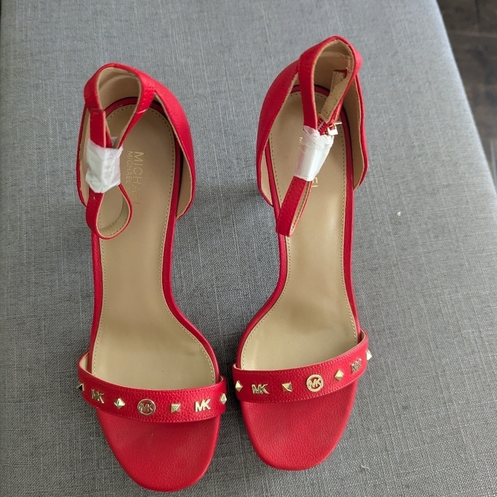 Michael Kors Margot Platform Tumbled Faux Leather Size 8.5 M